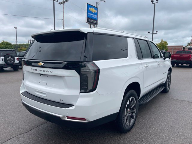 Used 2025 Chevrolet Suburban LT w/ Comfort Package AWD/4WD image 3