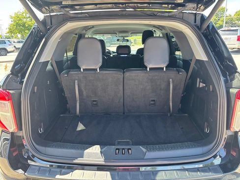 Used 2024 Ford Explorer XLT w/ Equipment Group 202A AWD/4WD image 3