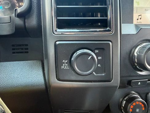 Used 2018 Ford F150 XLT w/ Equipment Group 302A Luxury AWD/4WD image 27