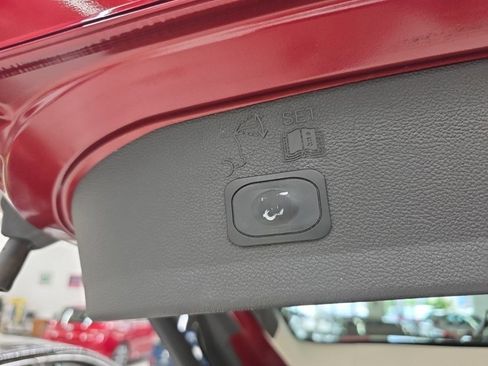 Used 2018 Ford Escape SEL AWD/4WD image 36