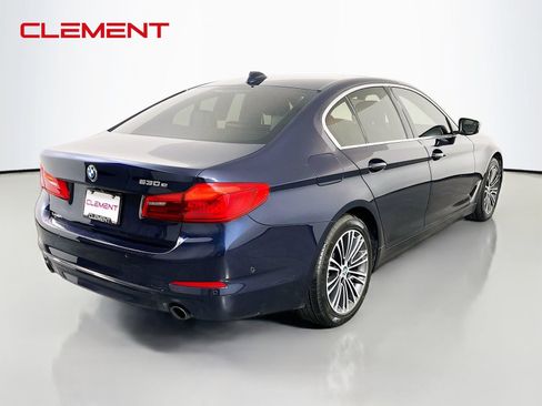 Used 2020 BMW 530e xDrive w/ Premium Package AWD/4WD image 7