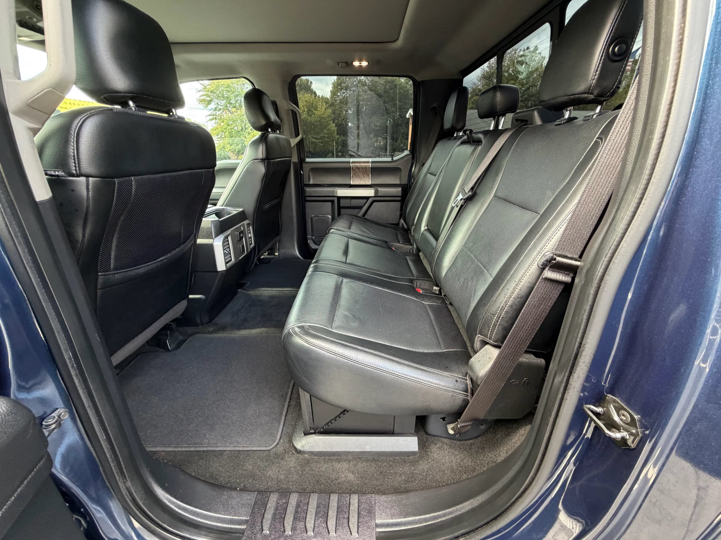 Used 2017 Ford F450 Lariat w/ Lariat Ultimate Package AWD/4WD image 17
