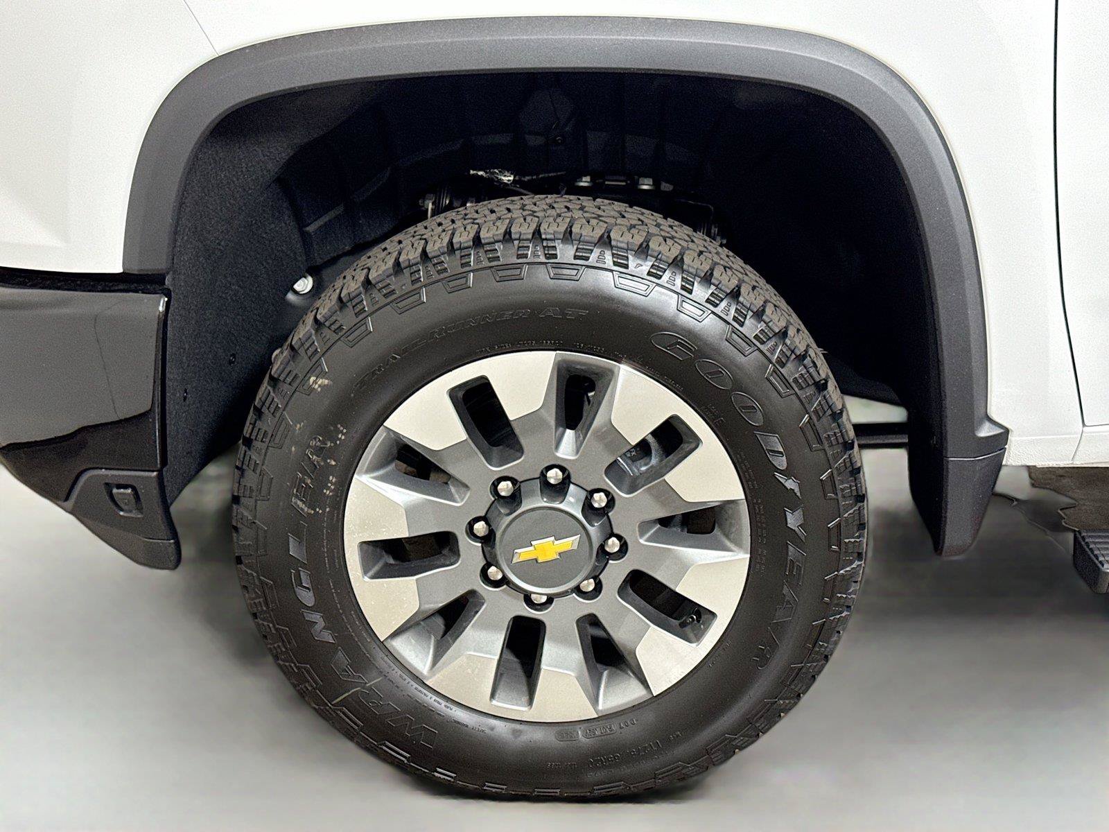 New 2026 Chevrolet Silverado 2500 Custom w/ Custom Value Package AWD/4WD image 19