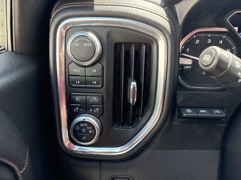 Used 2020 GMC Sierra 1500 AT4 w/ AT4 Premium Package AWD/4WD image 21