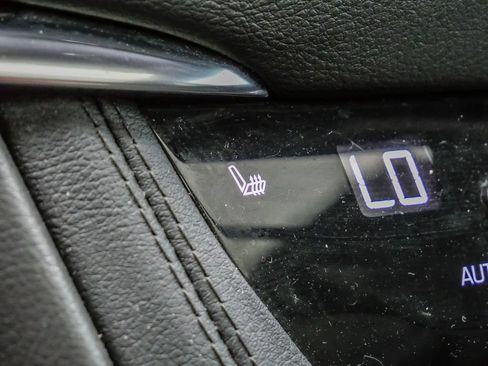 Used 2023 Cadillac XT5 Premium Luxury FWD image 35