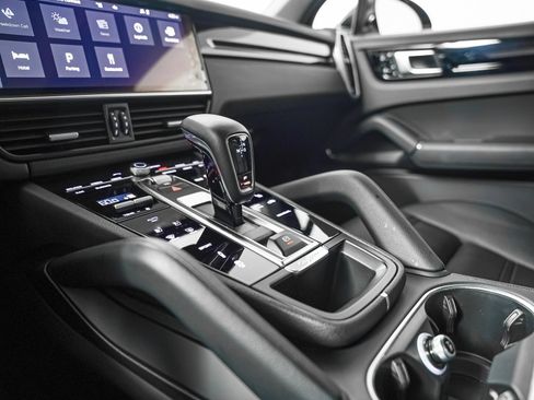 Certified 2021 Porsche Cayenne S AWD/4WD image 20