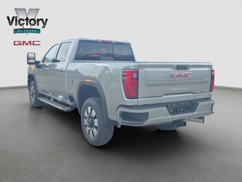 New 2026 GMC Sierra 2500 Denali w/ Technology Package AWD/4WD image 15