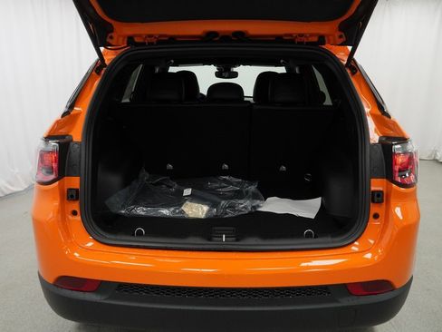 New 2026 Jeep Compass Latitude image 32