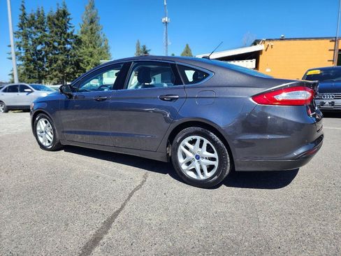 Used 2016 Ford Fusion SE w/ Equipment Group 202A FWD image 9
