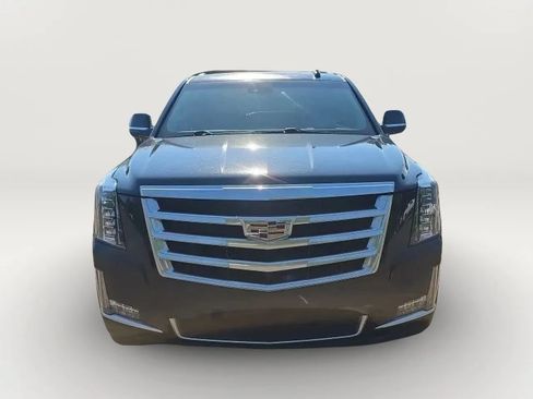 Used 2016 Cadillac Escalade ESV Luxury AWD/4WD image 4
