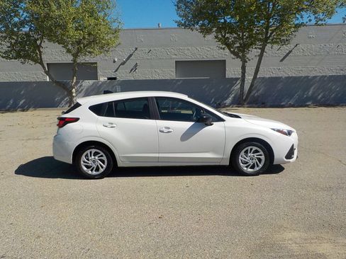 Used 2025 Subaru Impreza 2.0i image 4