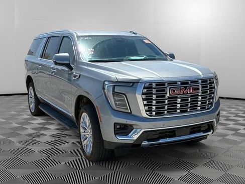 Certified 2025 GMC Yukon XL Denali AWD/4WD image 7