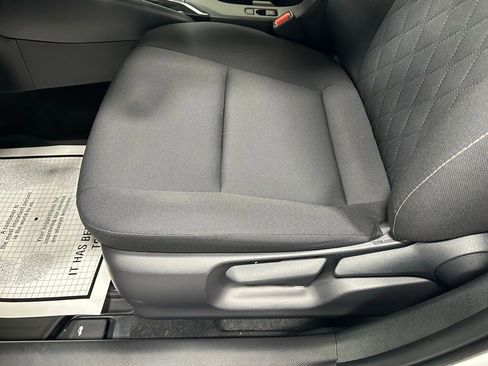 Used 2025 Toyota Corolla LE image 12