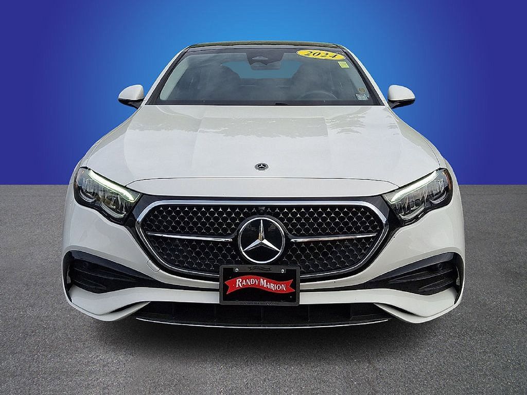 Used 2024 Mercedes-Benz E 350 4MATIC Sedan image 2