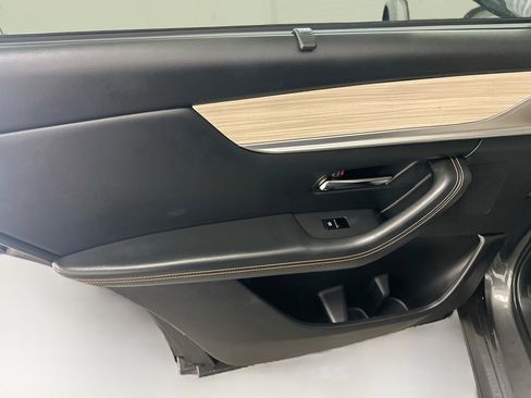 Used 2024 MAZDA CX-90 Plug-In Hybrid w/ Preferred AWD/4WD image 28
