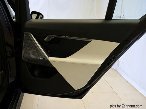 Certified 2024 BMW 530i xDrive w/ Premium Package image 35