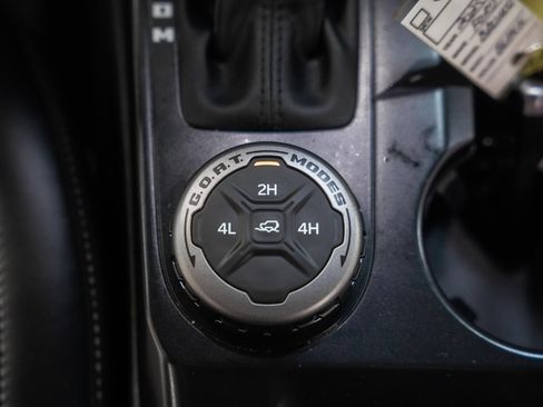 Certified 2025 Ford Bronco Outer Banks AWD/4WD image 30