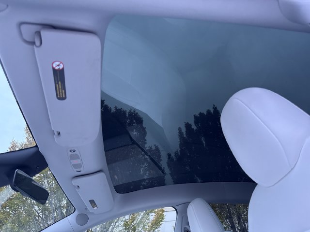 Used 2025 Tesla Model Y Long Range RWD image 25