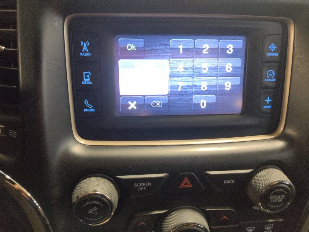Used 2014 Jeep Grand Cherokee Laredo w/ Security & Convenience Group AWD/4WD image 25