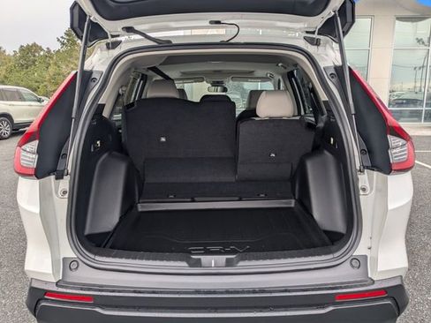 Used 2025 Honda CR-V EX image 12