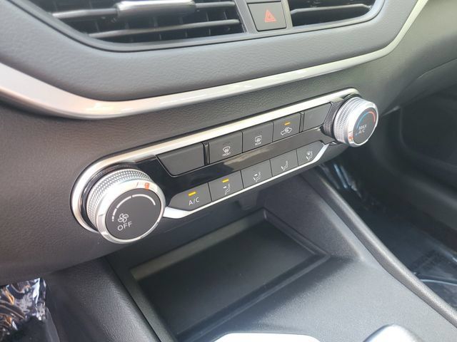 Used 2025 Nissan Altima 2.5 S FWD image 22