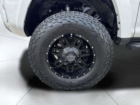 Used 2019 Toyota 4Runner TRD Off-Road AWD/4WD image 61