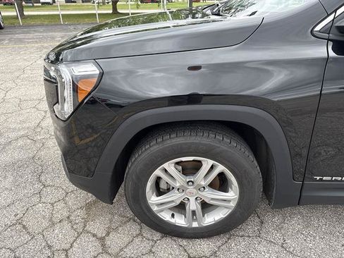 Certified 2022 GMC Terrain SLE w/ Driver Convenience Package AWD/4WD image 19