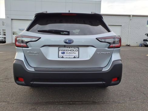 New 2025 Subaru Outback Premium image 15