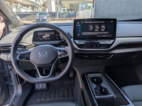 Used 2023 Volkswagen ID.4 Pro S image 11