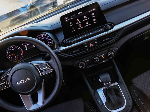 Certified 2023 Kia Forte LXS w/ LXS Technology Package image 19