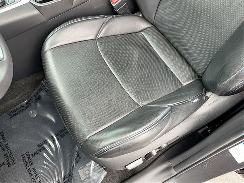 Used 2022 Toyota RAV4 SE image 18