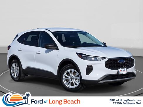 Used 2025 Ford Escape Active image 1