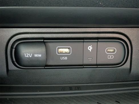 Used 2024 Kia Sportage SX image 28