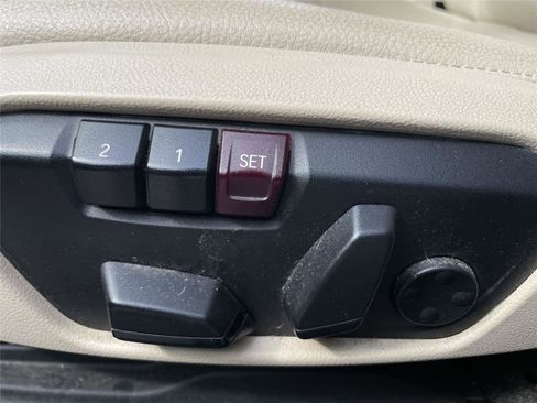 Used 2017 BMW X1 xDrive28i image 13