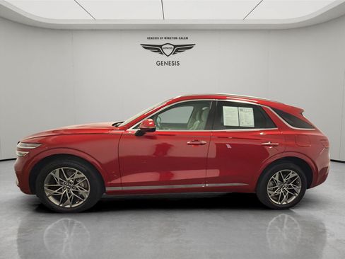 Used 2025 Genesis GV70 2.5T w/ Select Package AWD/4WD image 2