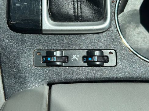 Used 2018 Toyota Highlander Limited FWD image 33