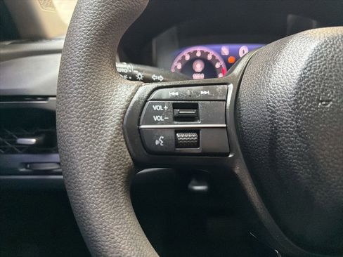 Used 2024 Honda Accord EX image 17