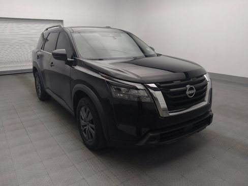 Used 2023 Nissan Pathfinder SV AWD/4WD image 13