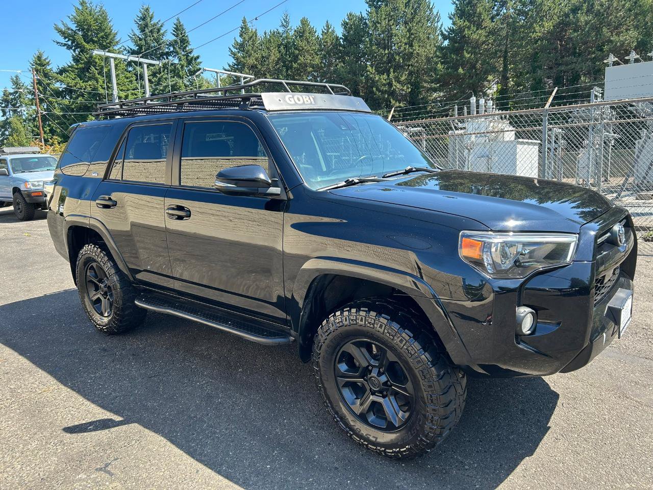 Used 2020 Toyota 4Runner SR5 Premium AWD/4WD image 3