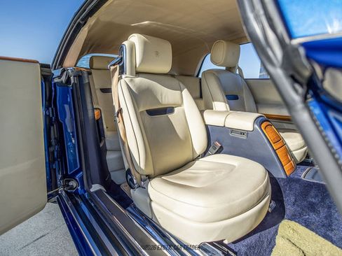 Used 2010 Rolls-Royce Phantom Drophead Coupe RWD image 70