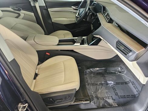 Used 2023 Audi e-tron Premium Plus w/ Premium Plus Package image 15