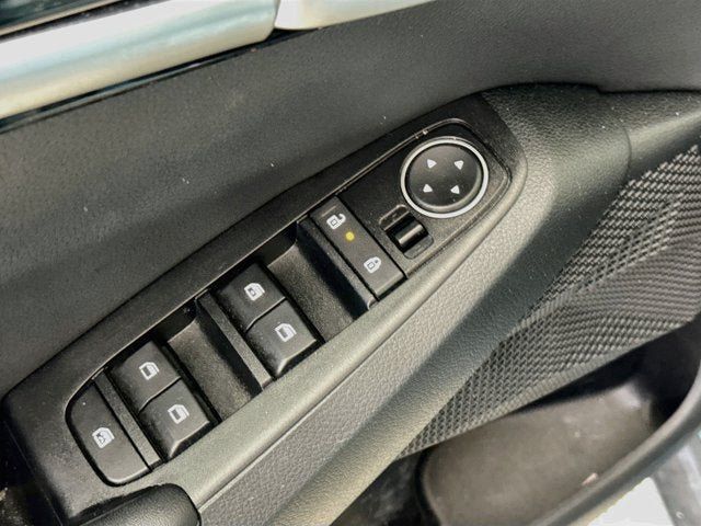 Certified 2025 Kia Seltos S AWD/4WD image 18