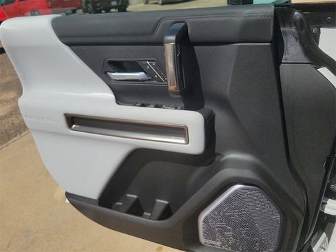 New 2025 GMC Hummer EV 2X image 23