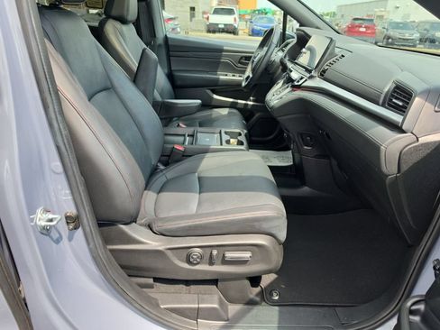 Used 2025 Honda Odyssey Sport-L image 31
