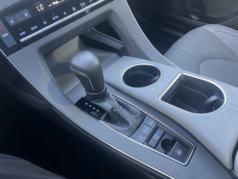 Used 2019 Toyota Avalon Limited FWD image 23