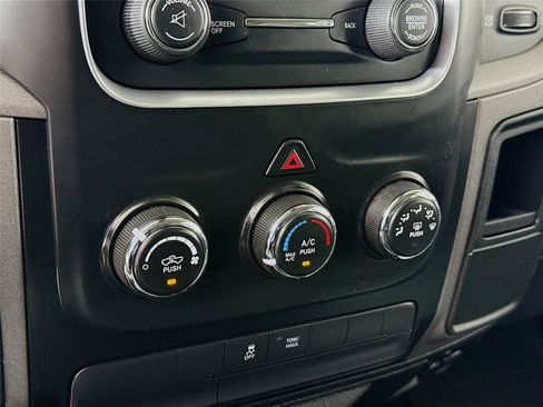 Used 2015 RAM 1500 Express AWD/4WD image 9