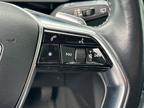 Used 2019 Audi e-tron Premium Plus w/ Cold Weather Package image 31