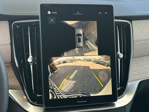 New 2026 Volvo XC90 B5 Plus w/ Protection Package AWD/4WD image 21
