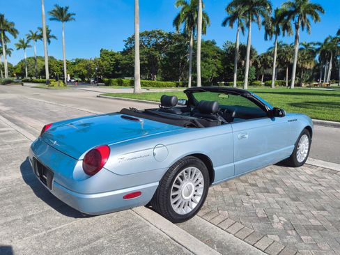 Used 2004 Ford Thunderbird image 7