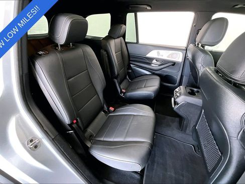 Used 2025 Mercedes-Benz GLS 450 4MATIC image 36